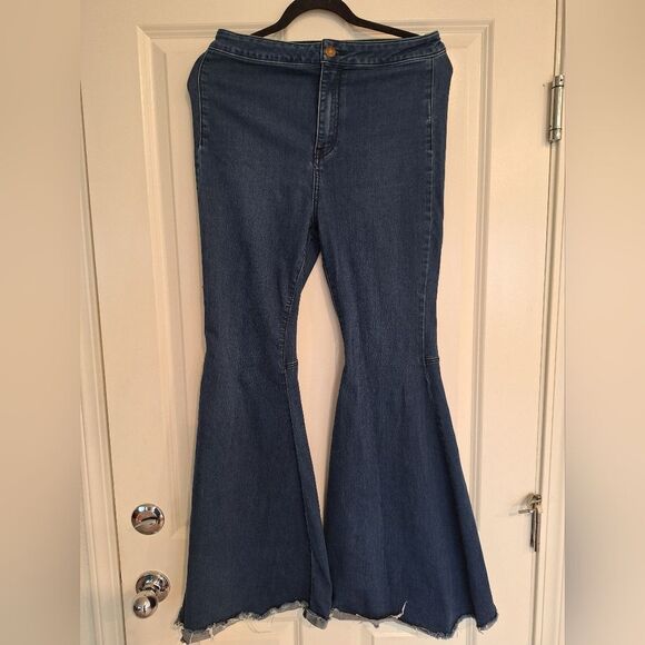 Free people Flare Float On Jean in Rich Blue size 29 - Picture 1 of 8
